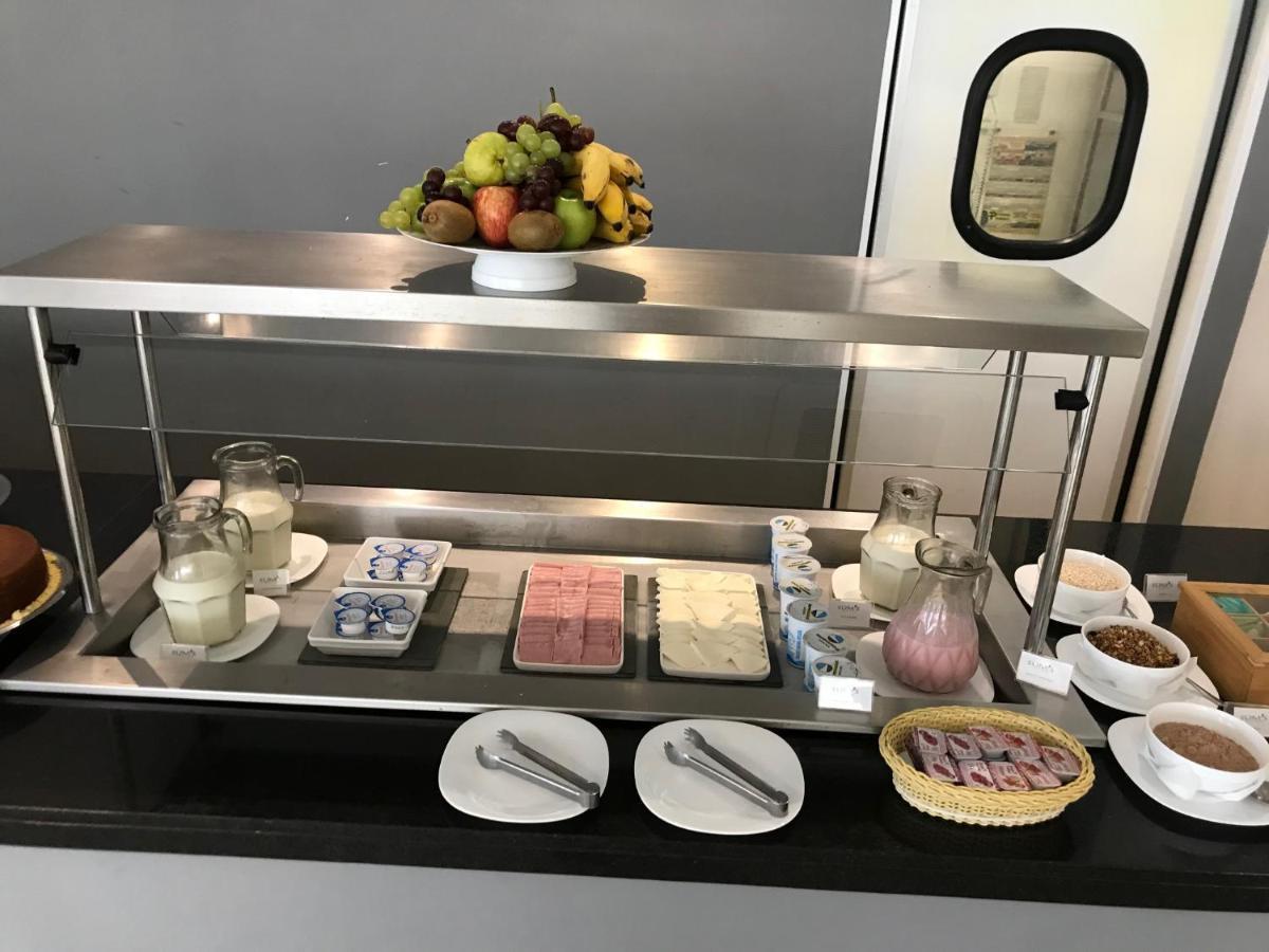 Summit Suites Hotel ピンダモニャンガバ エクステリア 写真