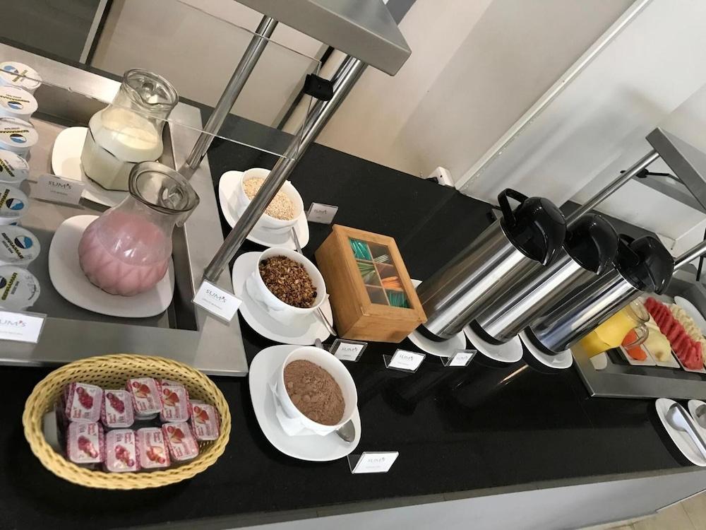 Summit Suites Hotel ピンダモニャンガバ エクステリア 写真